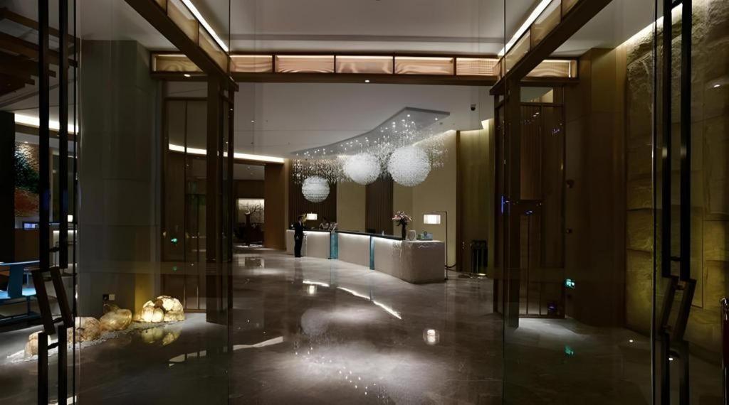 Royce Hotel Thẩm Quyến Ngoại thất bức ảnh